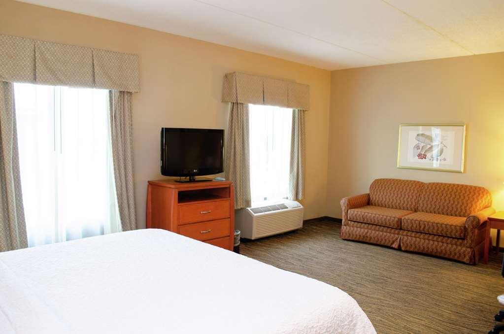 Hampton Inn & Suites Augusta West Room photo