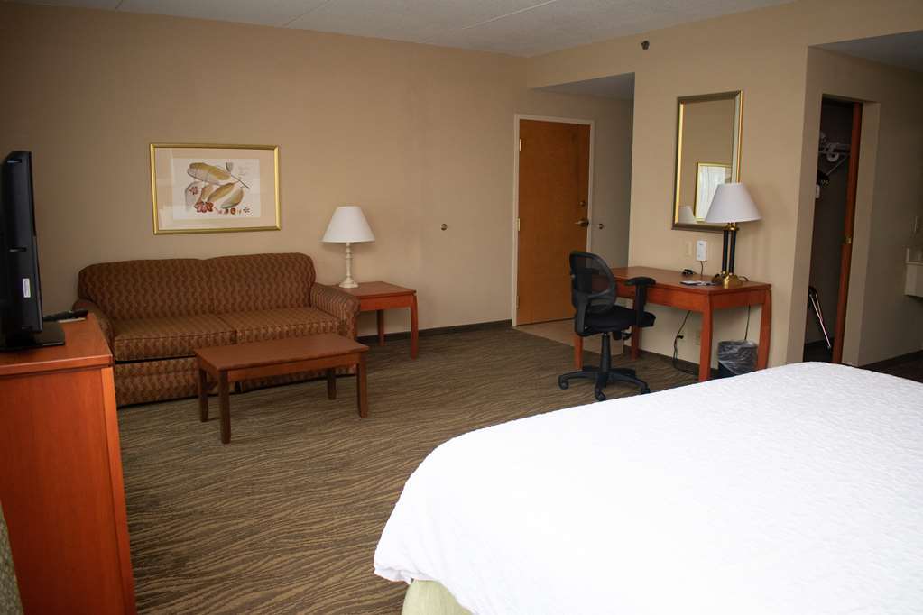 Hampton Inn & Suites Augusta West Room photo