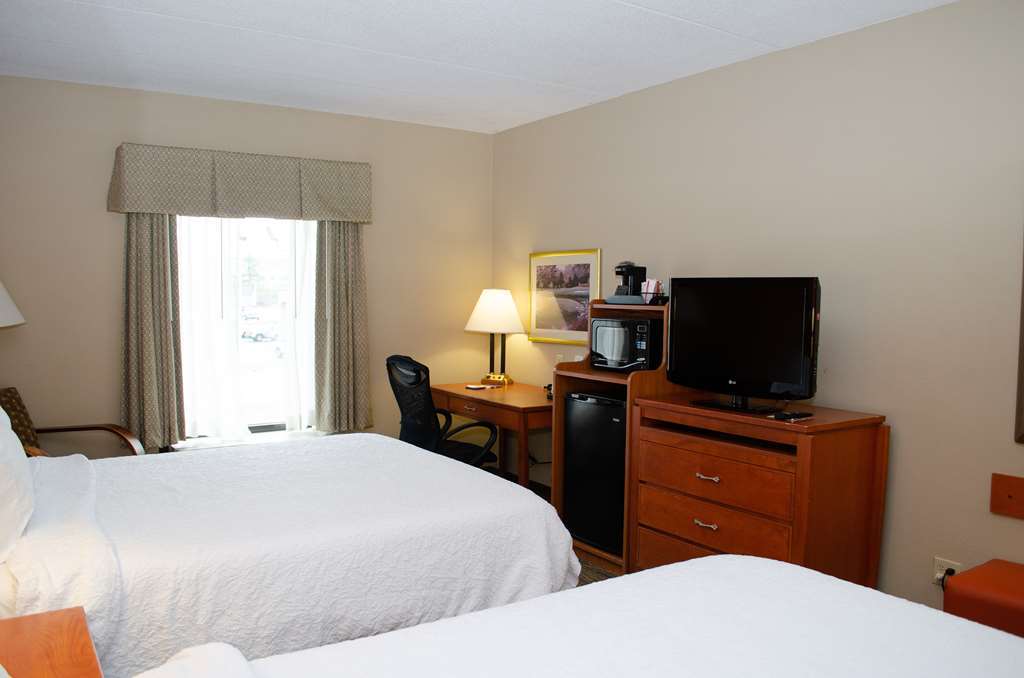 Hampton Inn & Suites Augusta West Room photo